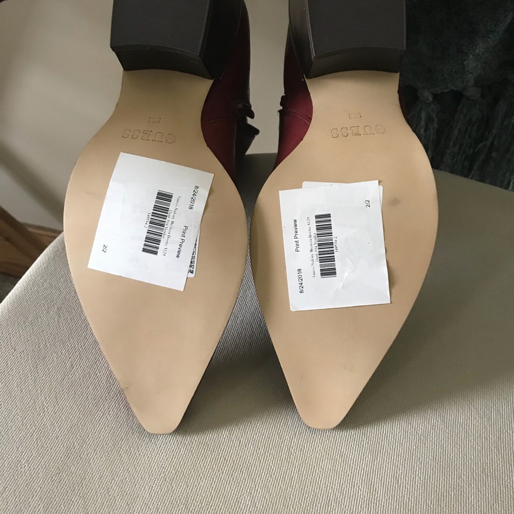 Red GUESS bootie - Picture 3 of 3